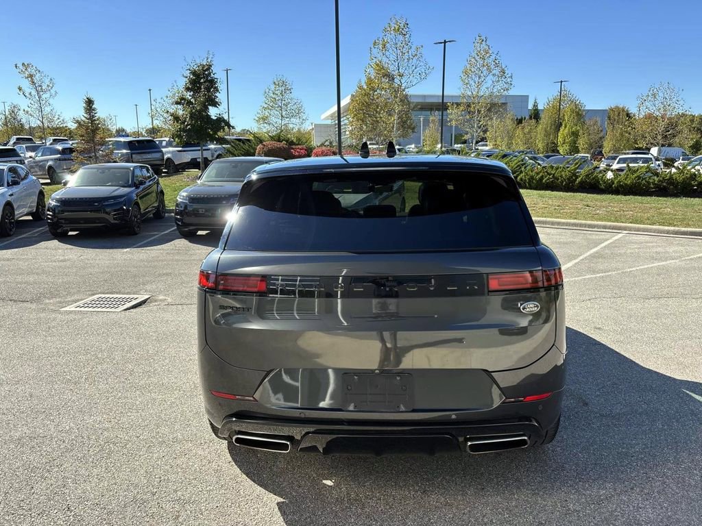 Certified 2023 Land Rover Range Rover Sport SE Dynamic image 6