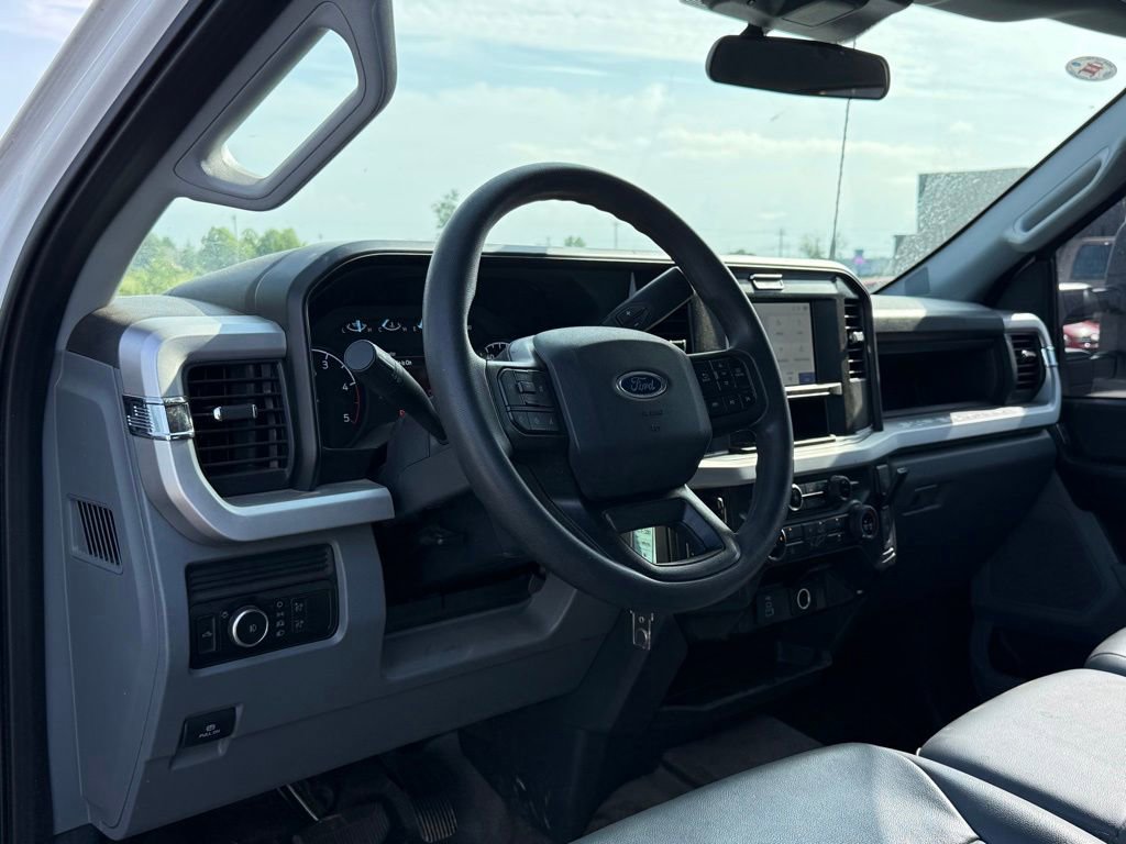 Used 2025 Ford F350 XL w/ XL Chrome Package AWD/4WD image 4