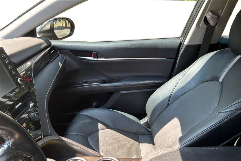 Used 2022 Toyota Camry XSE FWD image 22