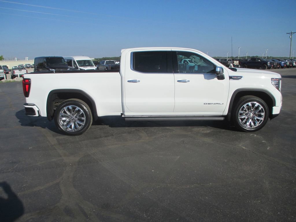 Used 2024 GMC Sierra 1500 Denali w/ Denali Reserve Package AWD/4WD image 5