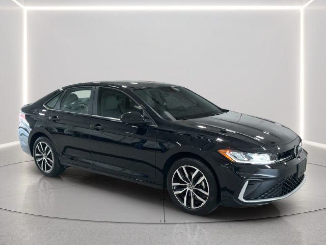 Used 2026 Volkswagen Jetta SE FWD image 8