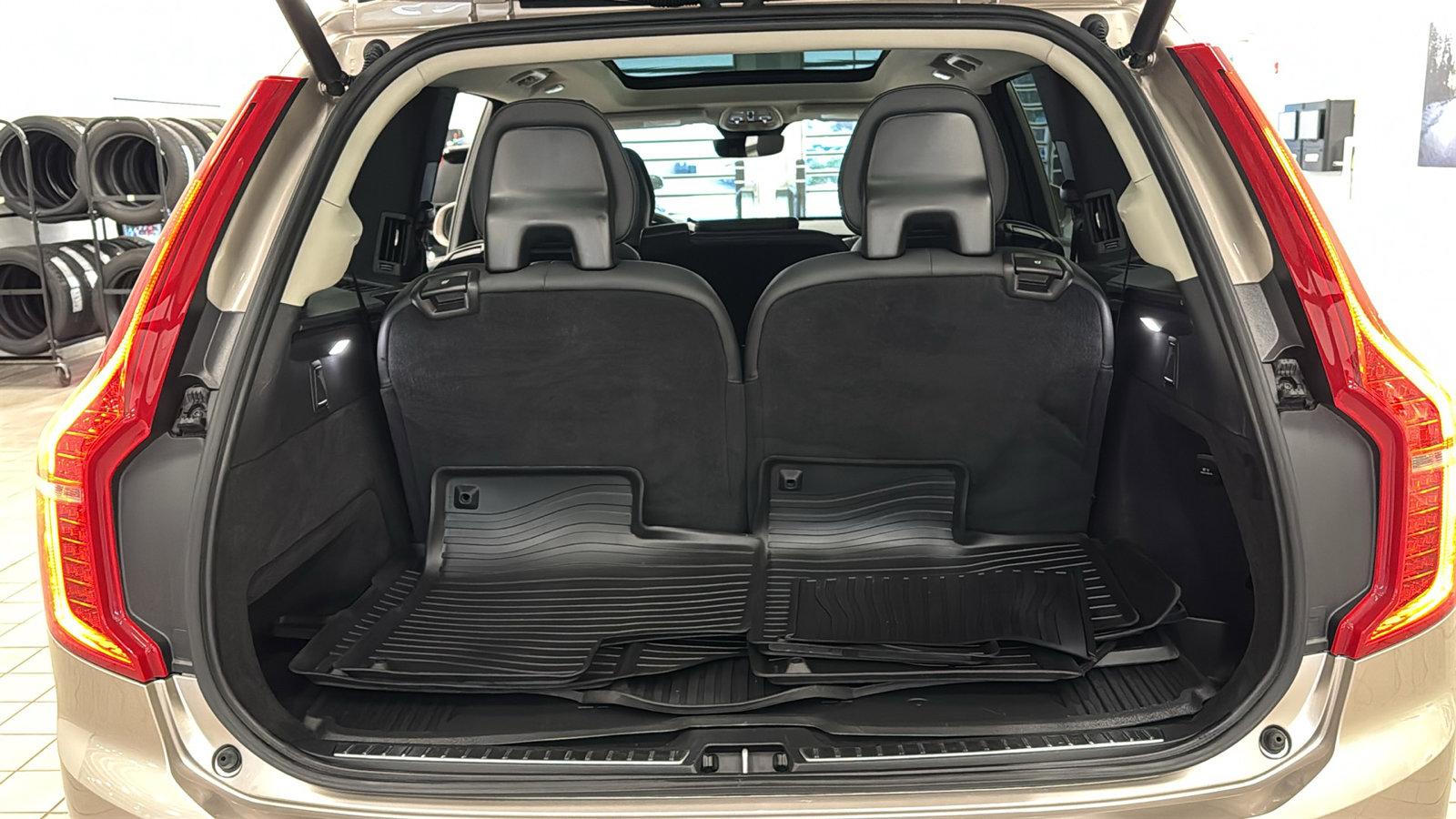 Used 2023 Volvo XC90 B5 Plus w/ Protection Package Premier AWD/4WD image 30