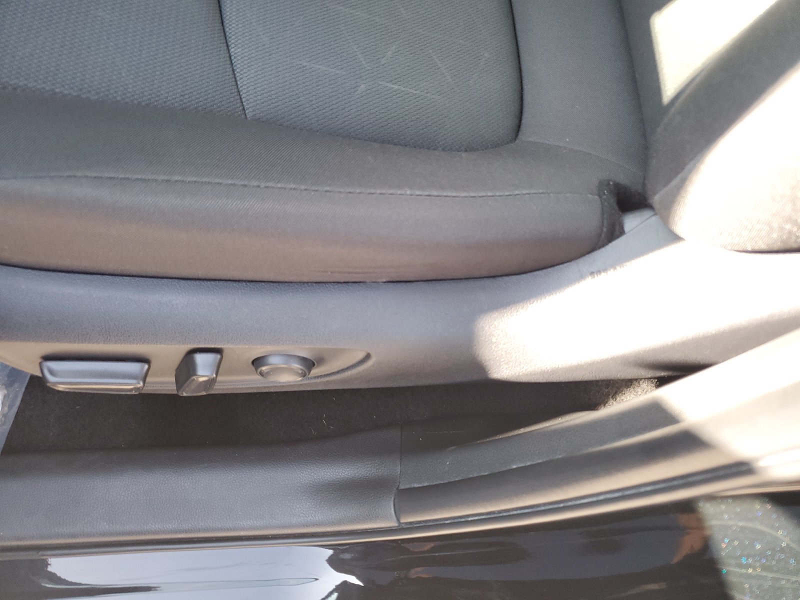 Certified 2025 Toyota RAV4 XLE AWD/4WD image 18