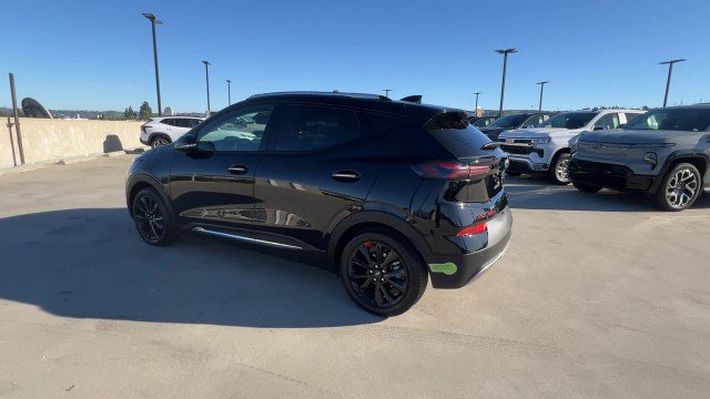 Used 2023 Chevrolet Bolt EUV Premier w/ Sun & Sound Package image 6