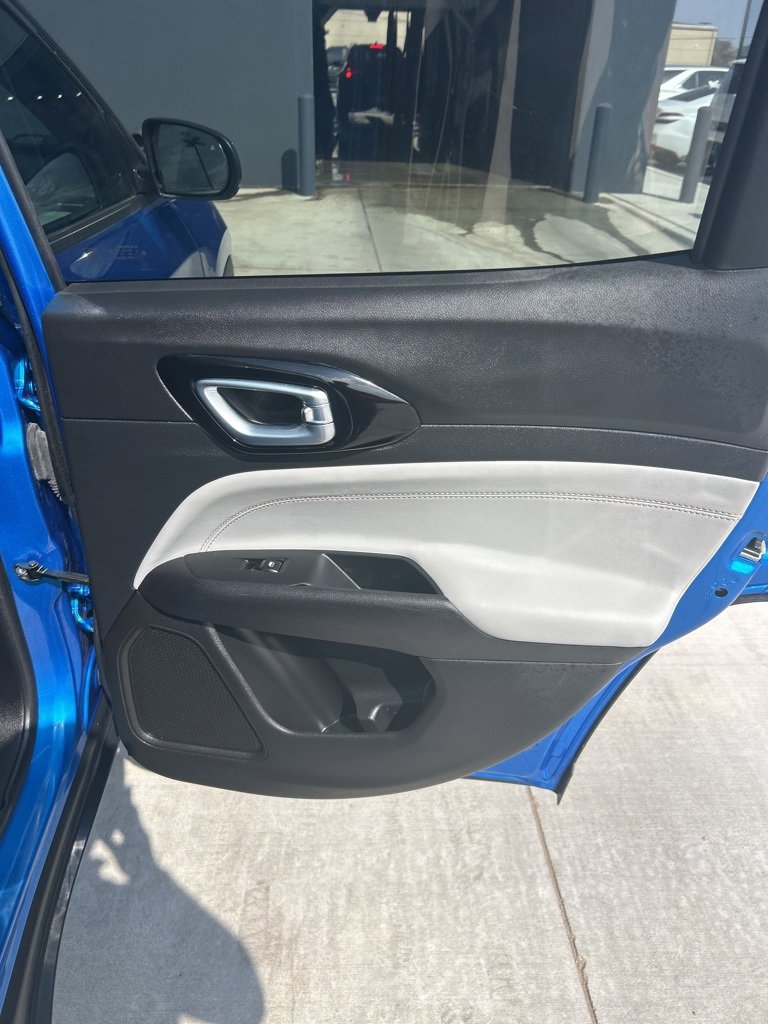 Used 2024 Jeep Compass Limited image 13