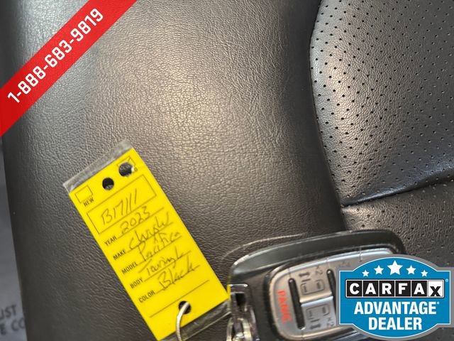 Used 2023 Chrysler Pacifica Touring-L FWD image 27