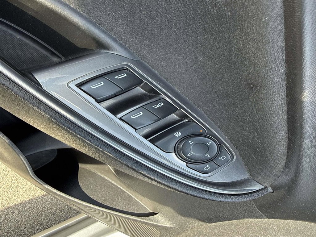 Used 2018 Chevrolet Malibu LT image 11