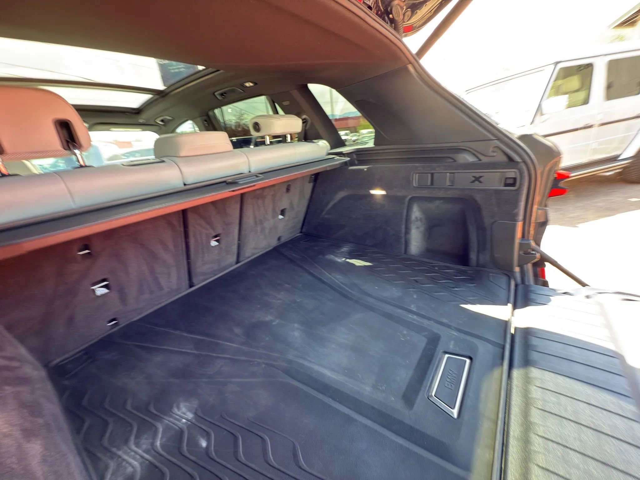 Used 2024 BMW X5 xDrive40i w/ M Sport Package image 12