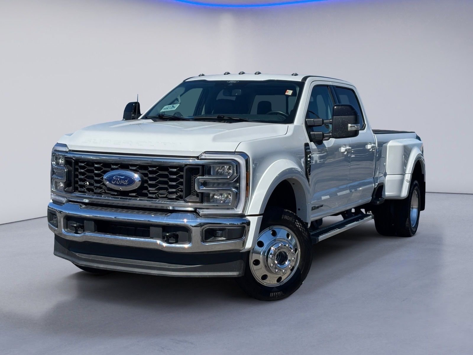 Used 2024 Ford F450 4x4 Crew Cab Super Duty image 2