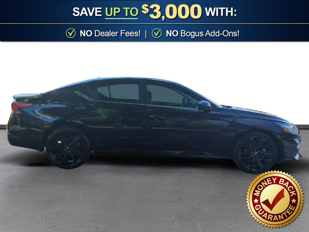 Used 2022 Nissan Altima 2.5 SR w/ Midnight Edition Package FWD image 8
