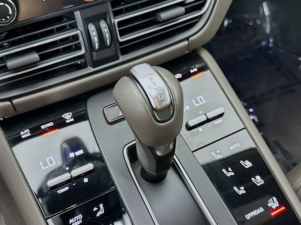 New 2025 Porsche Macan image 19