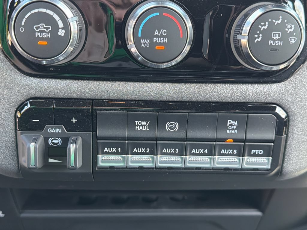 New 2026 RAM 5500 Tradesman AWD/4WD image 28