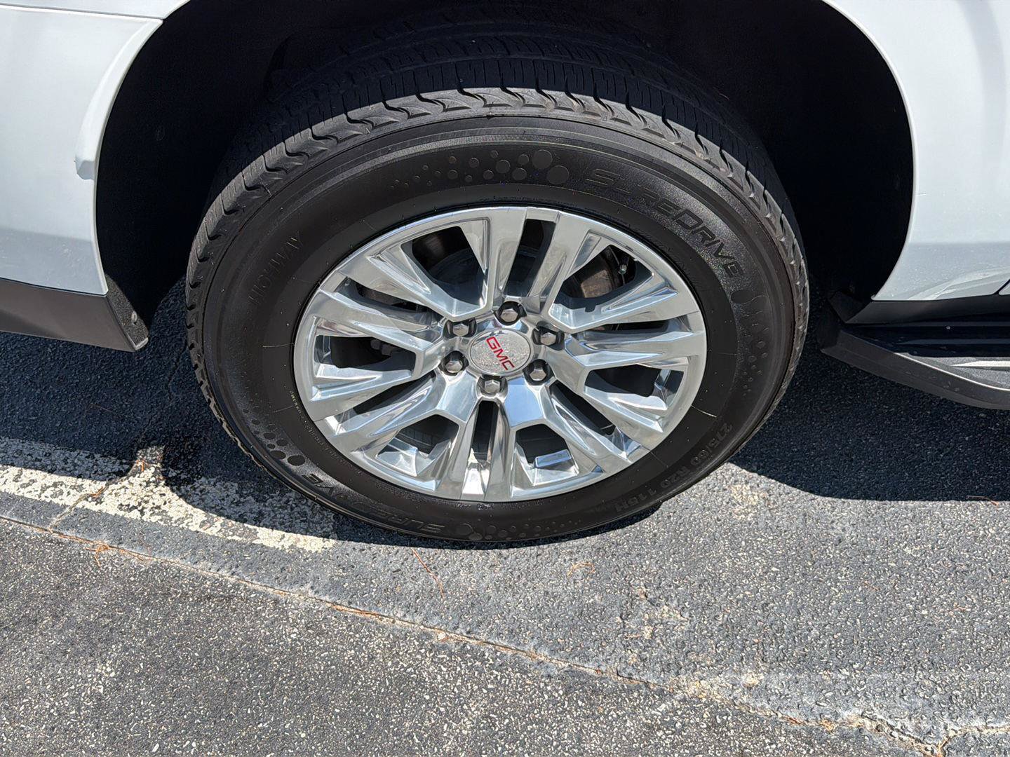 Used 2024 GMC Yukon XL Denali RWD image 45