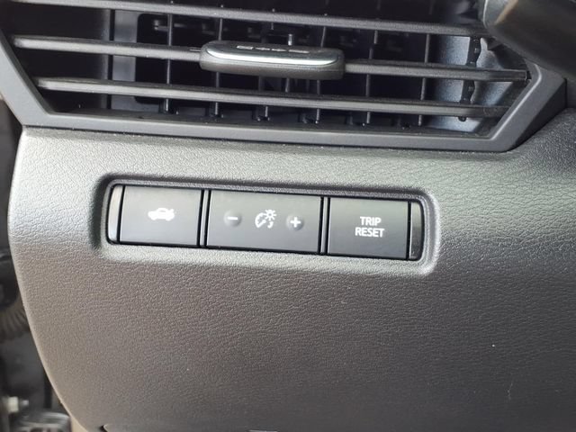 Used 2025 Nissan Altima 2.5 SV AWD/4WD image 19