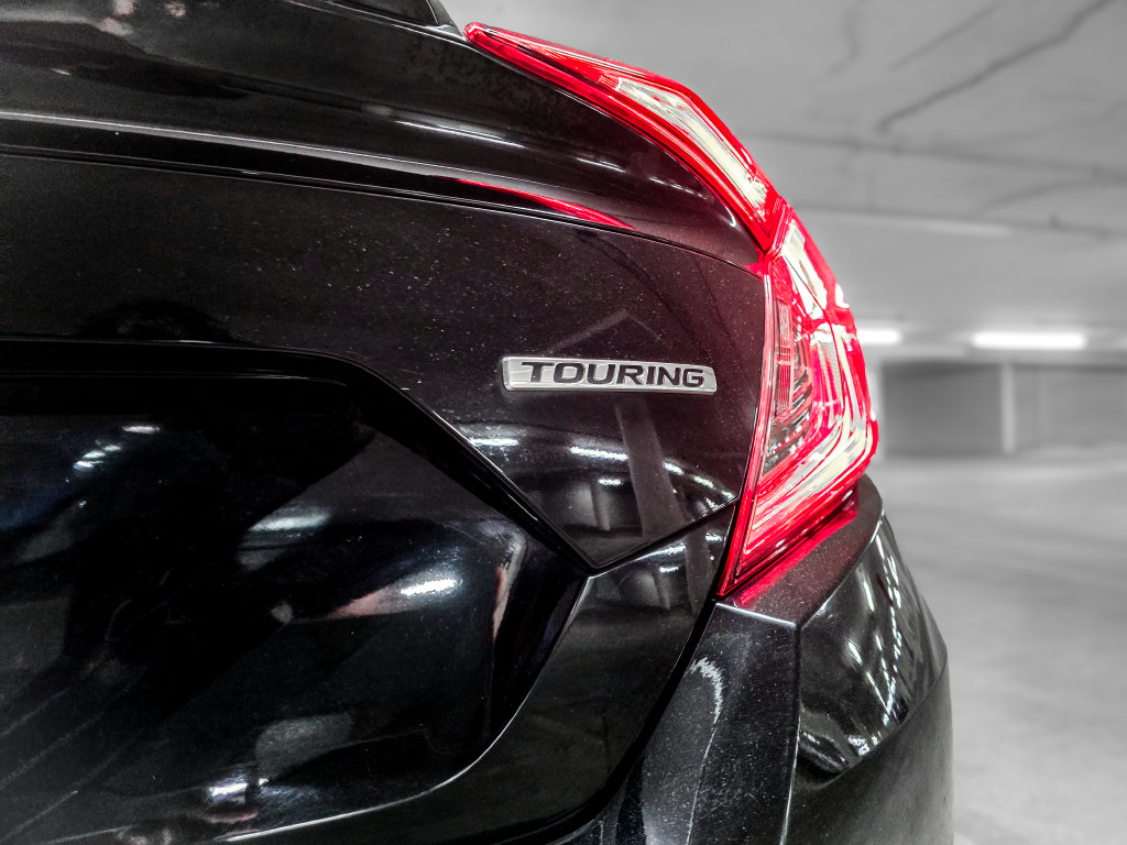 Used 2016 Honda Civic Touring image 10