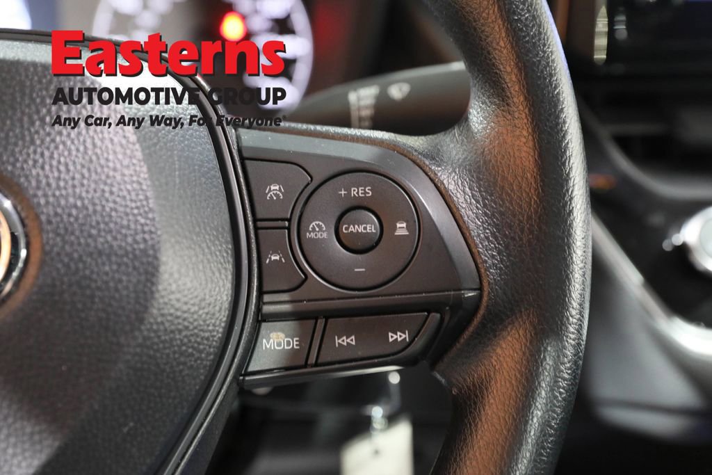 Used 2025 Toyota Corolla LE image 34