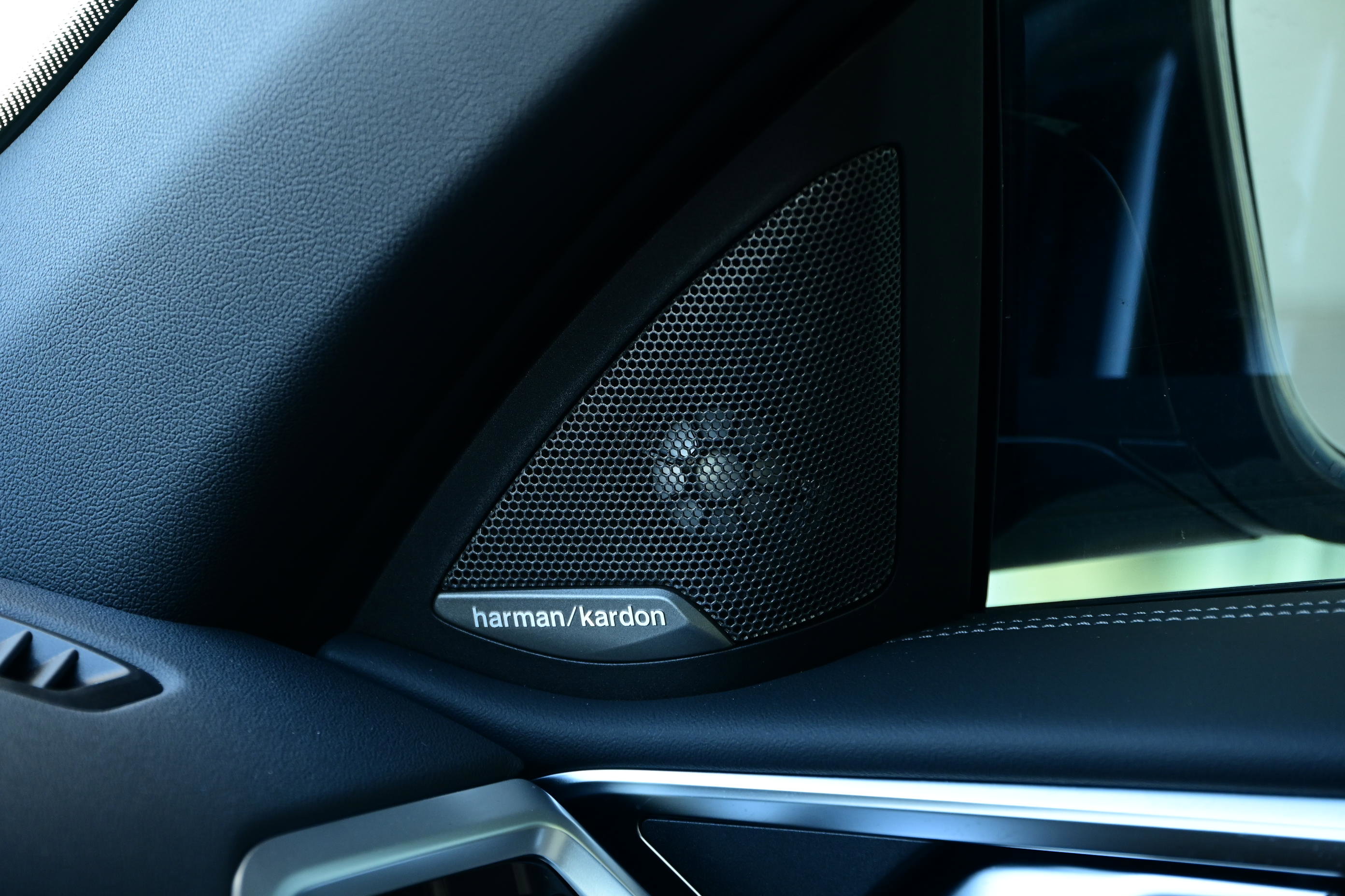 New 2026 BMW 440i xDrive Convertible w/ Premium Package image 25