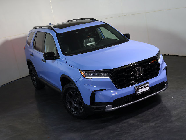 Used 2023 Honda Pilot TrailSport image 7