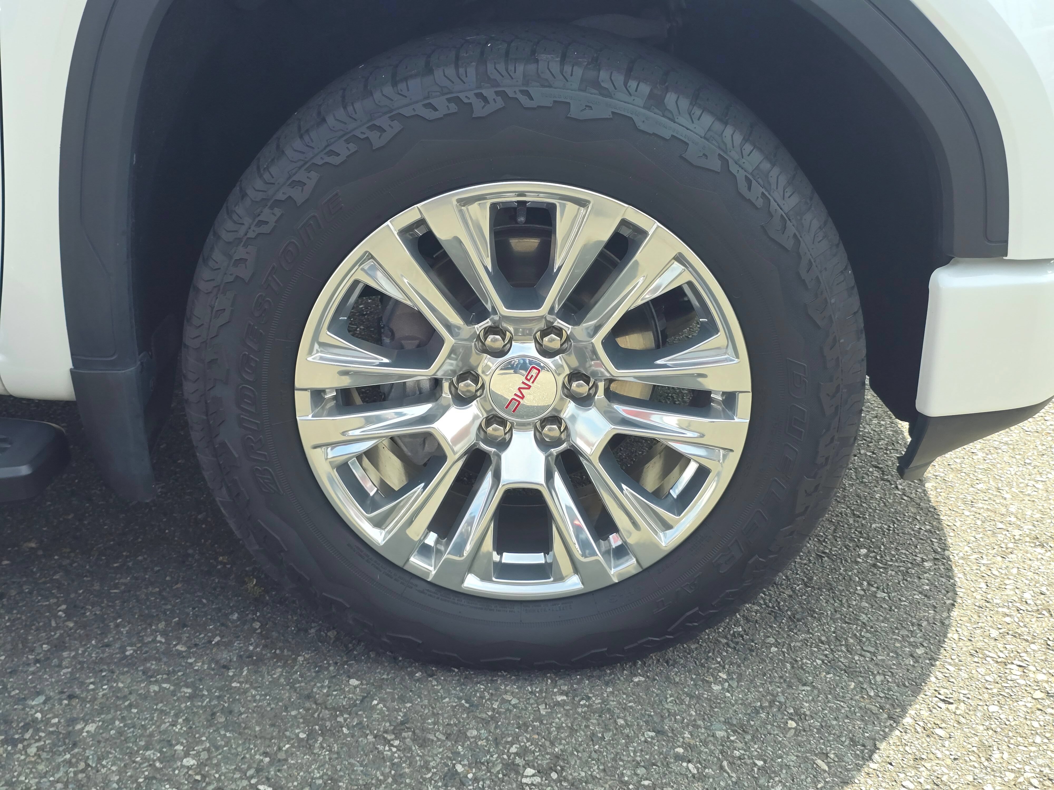 Used 2021 GMC Sierra 1500 Denali w/ Driver Alert Package II AWD/4WD image 9