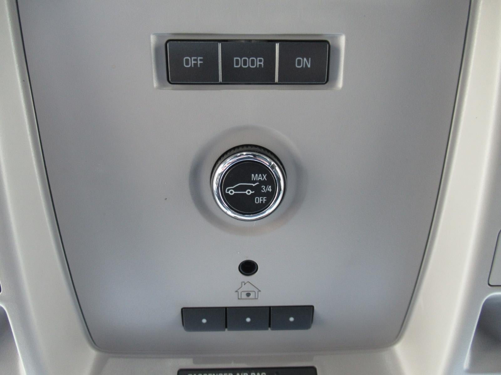 Used 2017 GMC Yukon XL Denali RWD image 29