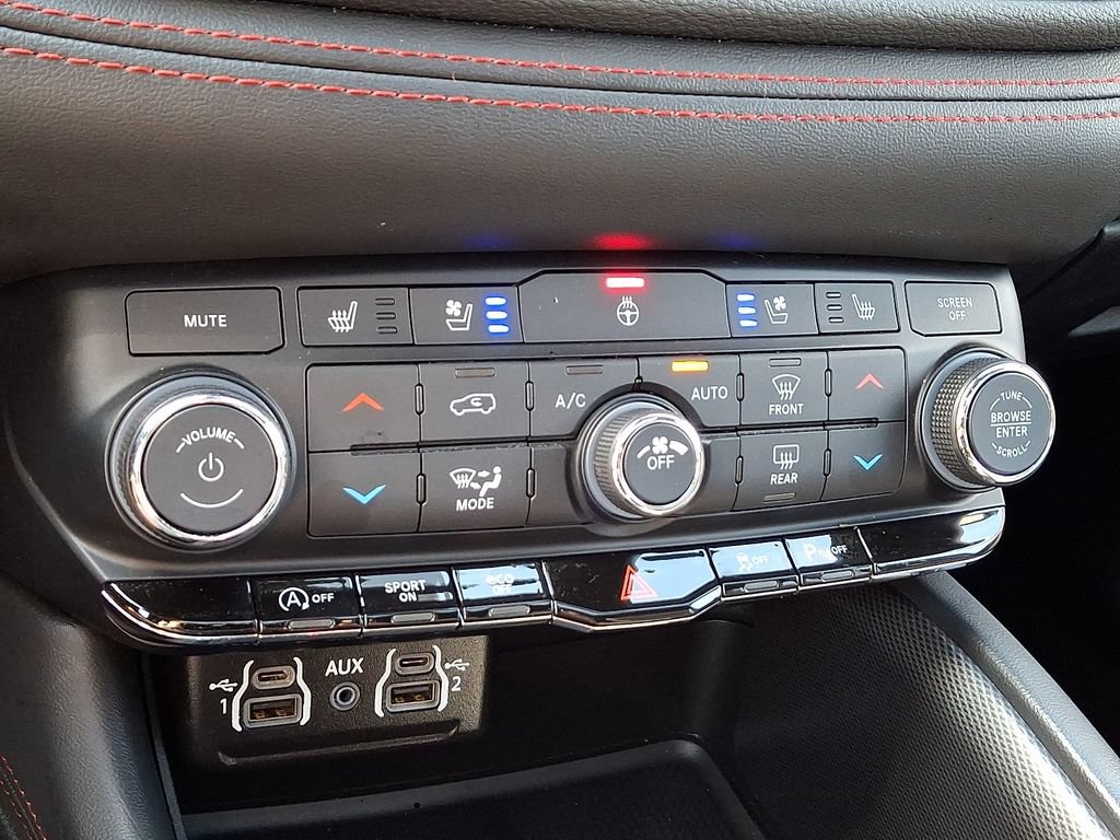 Used 2024 Dodge Durango GT AWD/4WD image 18