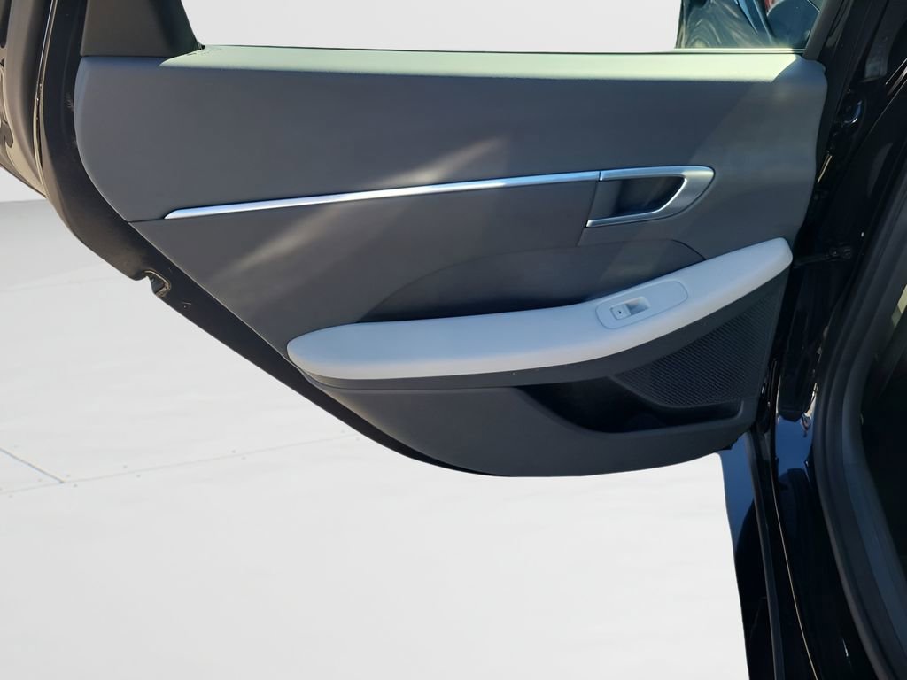 Used 2022 Hyundai Sonata SEL w/ Cargo Package image 38