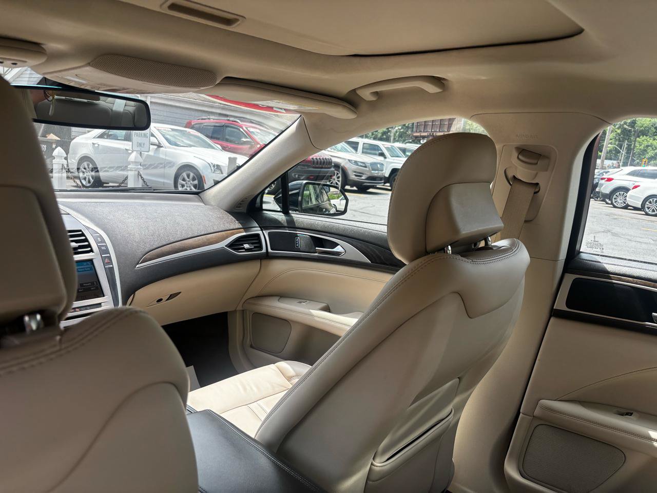 Used 2018 Lincoln MKZ Select w/ Select Plus Package AWD/4WD image 23