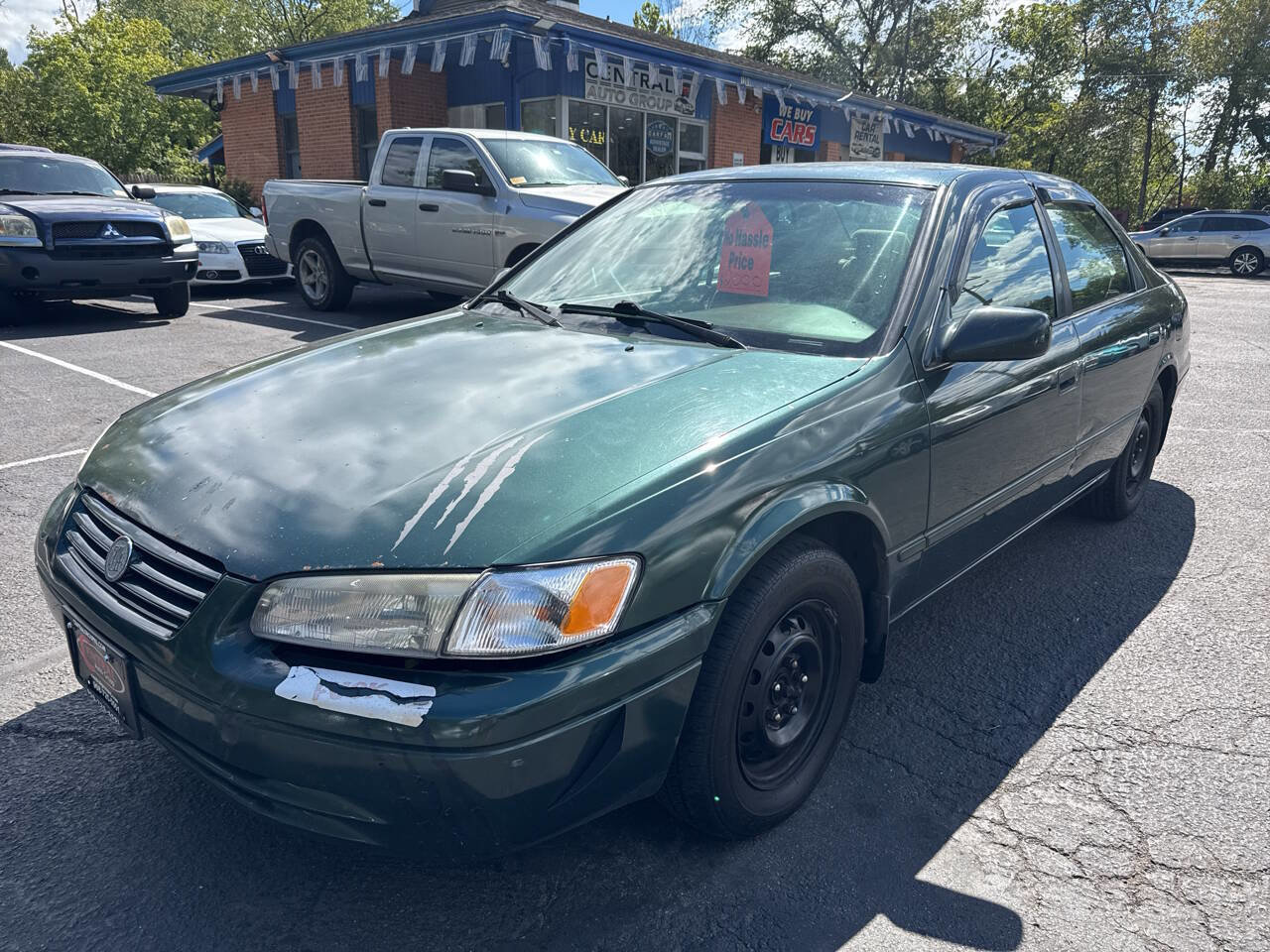 Used 1999 Toyota Camry LE image 1