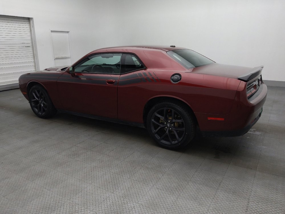 Used 2020 Dodge Challenger SXT w/ Blacktop Package RWD image 3