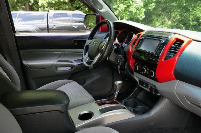 Used 2014 Toyota Tacoma PreRunner w/ SR5 Package RWD image 36