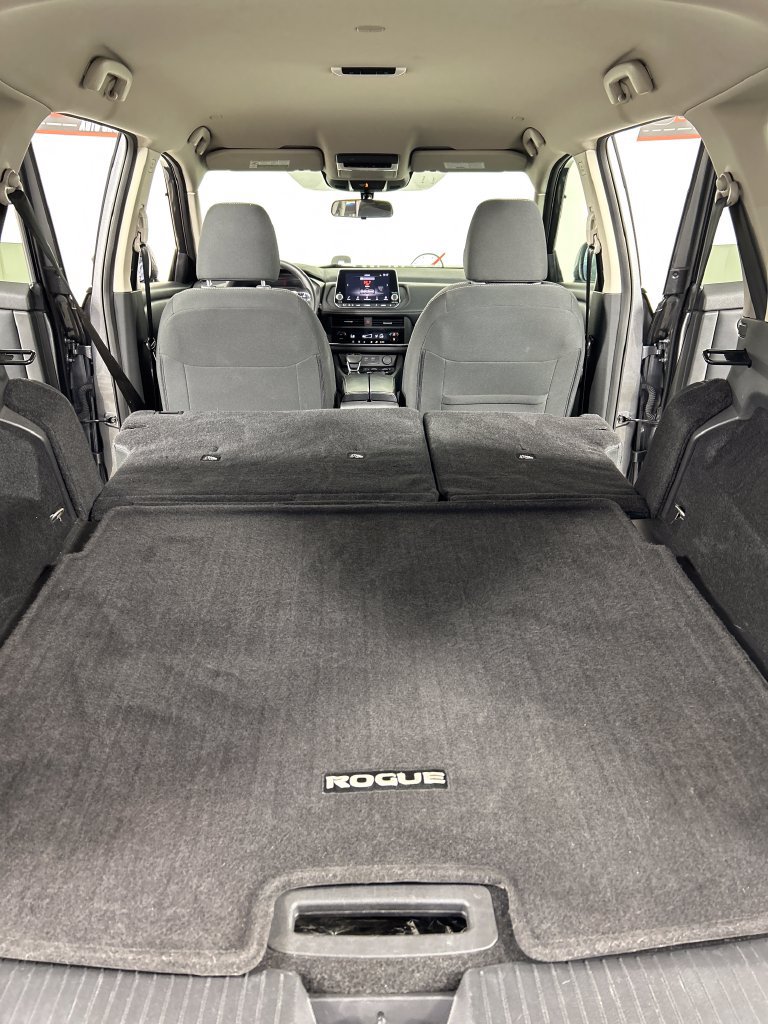 Used 2024 Nissan Rogue SV FWD image 20