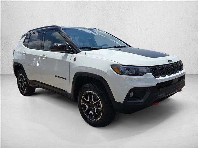 Used 2024 Jeep Compass Trailhawk AWD/4WD image 3