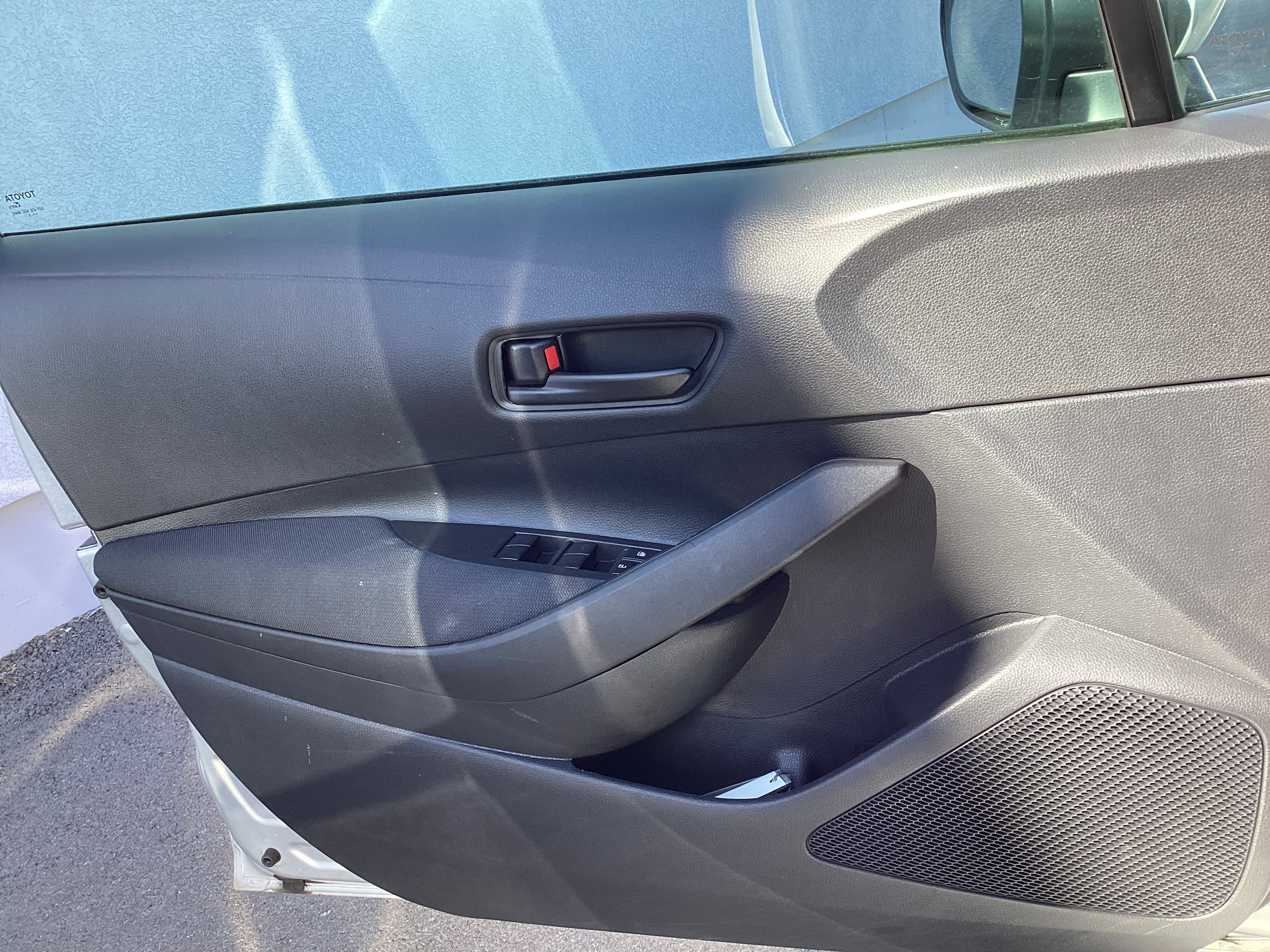 Certified 2025 Toyota Corolla LE image 25