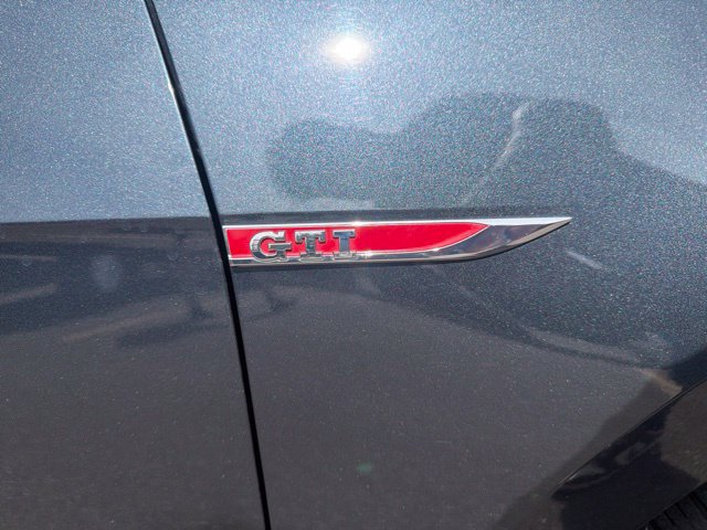 Used 2018 Volkswagen GTI Autobahn FWD image 13