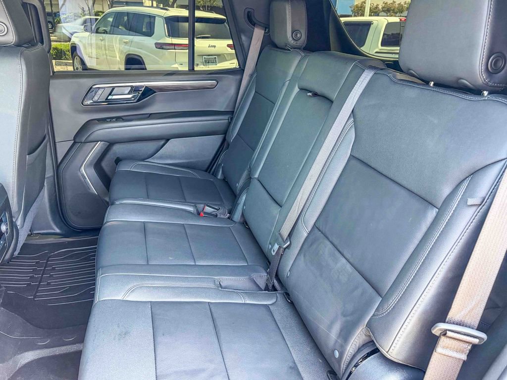 Used 2025 Chevrolet Tahoe LT image 37