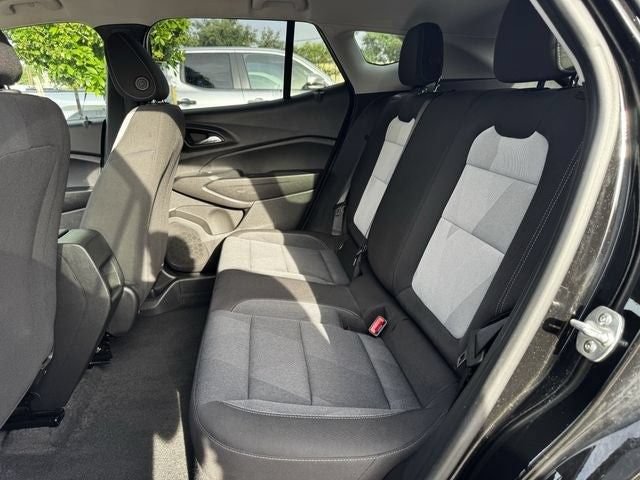 Used 2025 Chevrolet Trax LS FWD image 26