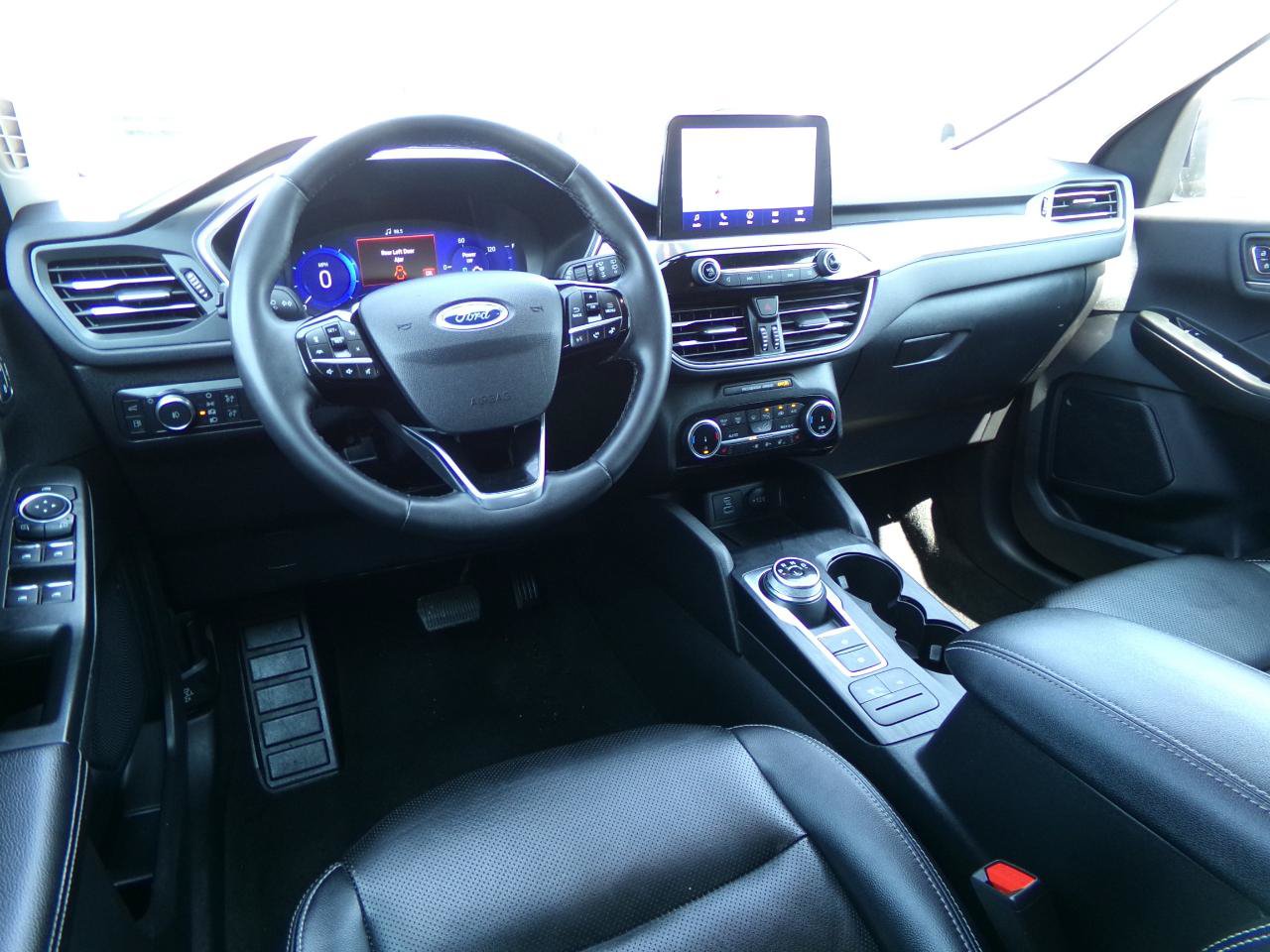 Used 2022 Ford Escape Titanium AWD/4WD image 29
