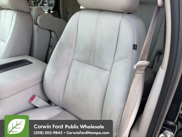 Used 2013 GMC Yukon XL SLT w/ SLT-2 Equipment Package image 24