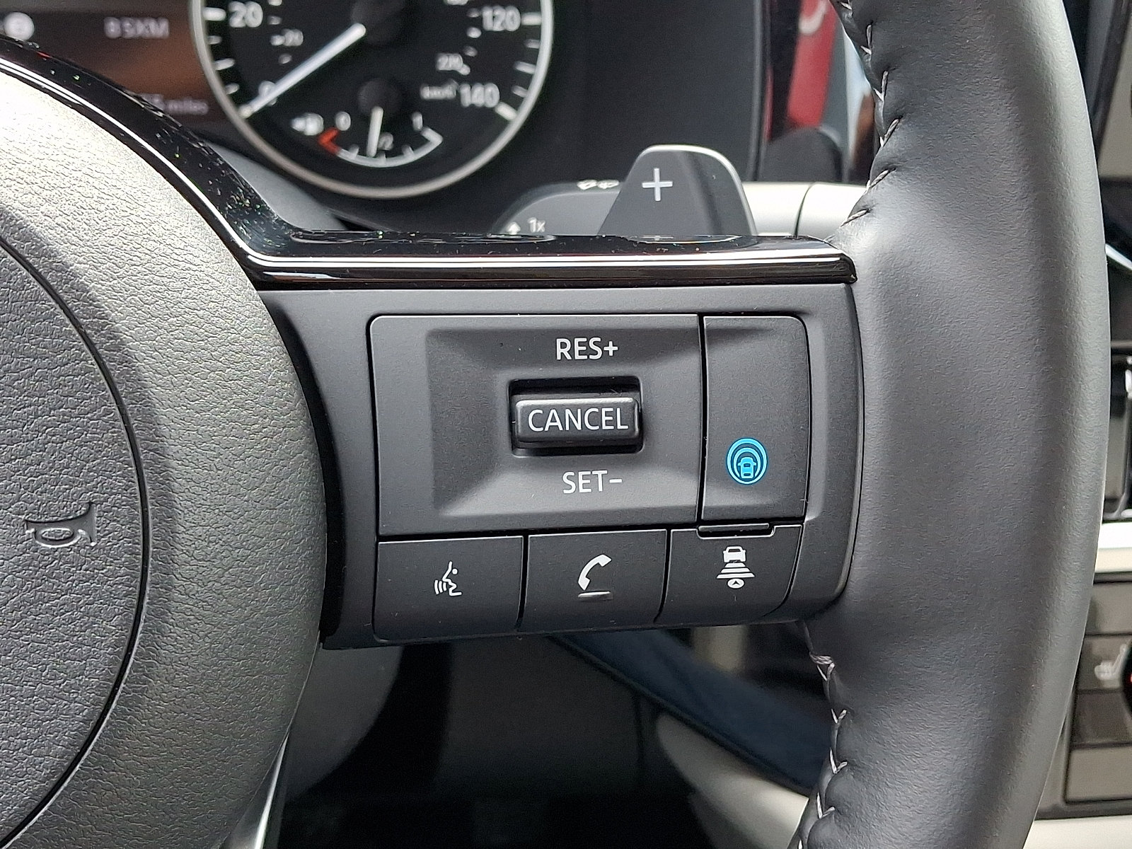 Certified 2025 Nissan Pathfinder SL AWD/4WD image 25