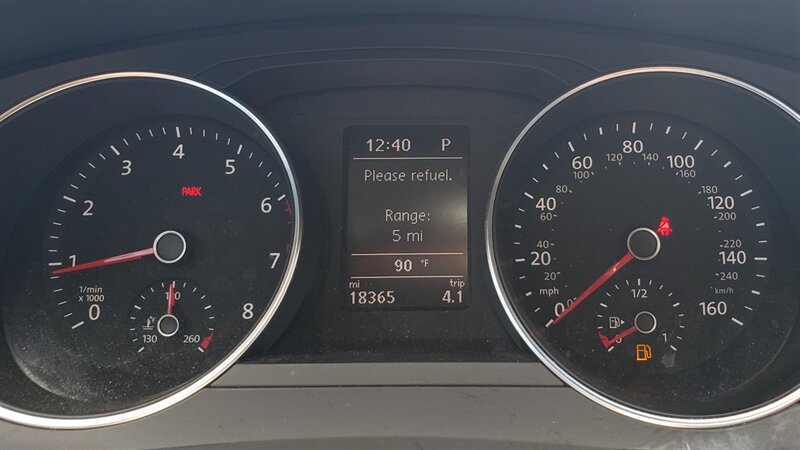 Used 2017 Volkswagen Jetta SE FWD image 10