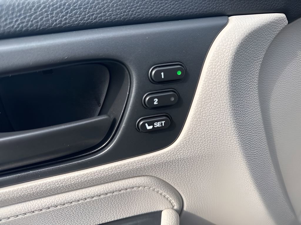 Used 2025 Honda Odyssey EX-L image 11