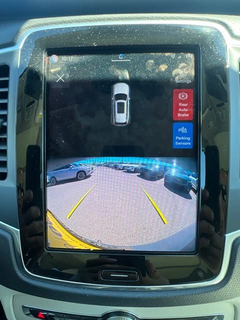 Certified 2023 Volvo XC90 B5 Core AWD/4WD image 14