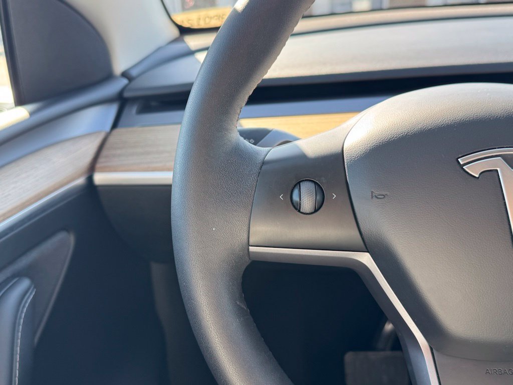 Used 2023 Tesla Model Y Long Range AWD/4WD image 11