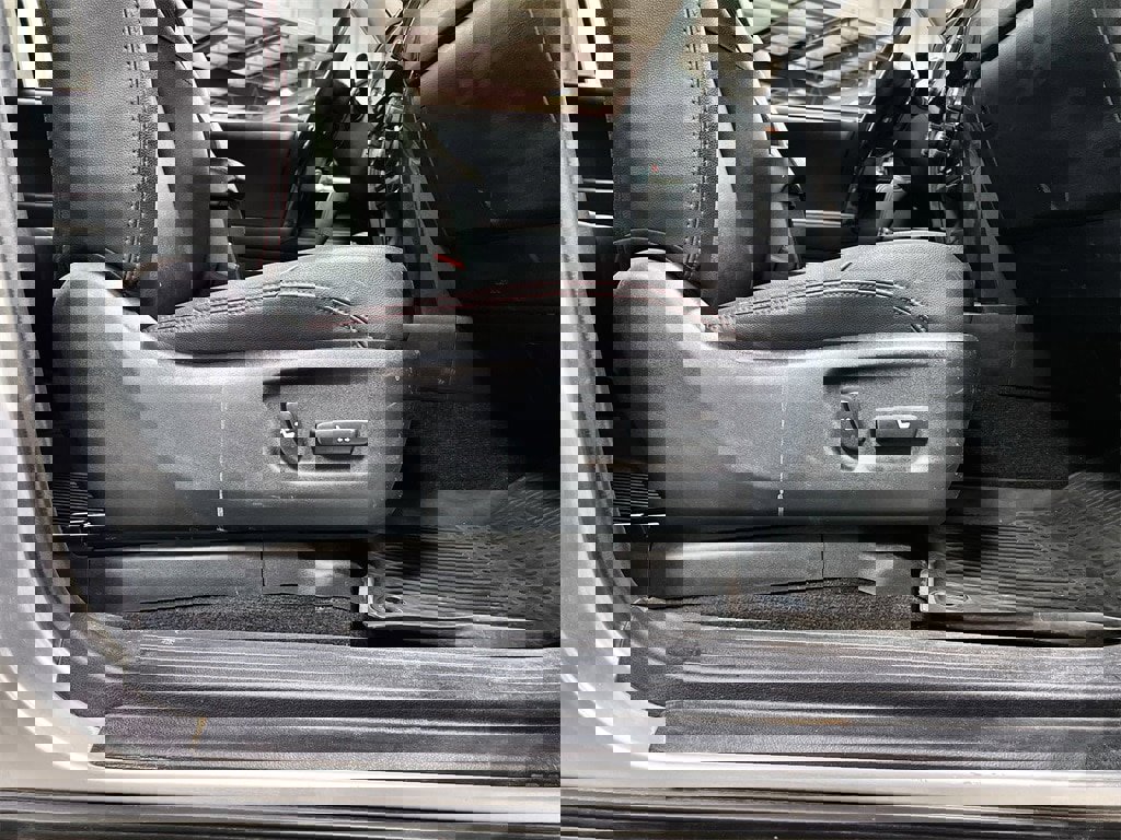 Used 2020 Toyota 4Runner Venture w/ Moonroof Package image 30