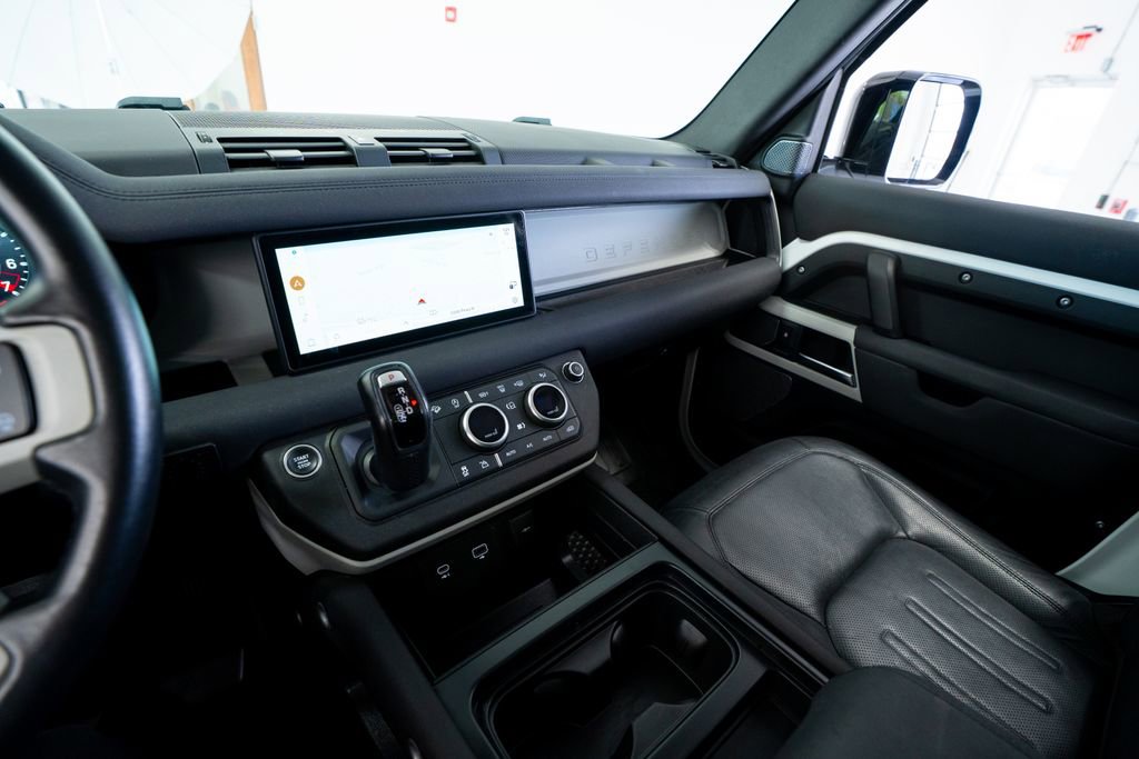 Used 2022 Land Rover Defender 90 S AWD/4WD image 40
