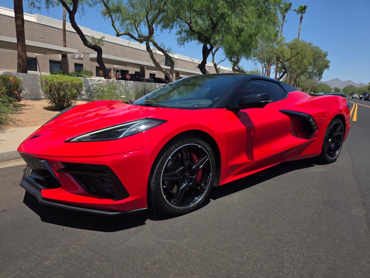 Used 2024 Chevrolet Corvette Stingray Premium Conv w/ Z51 Performance Package RWD image 4