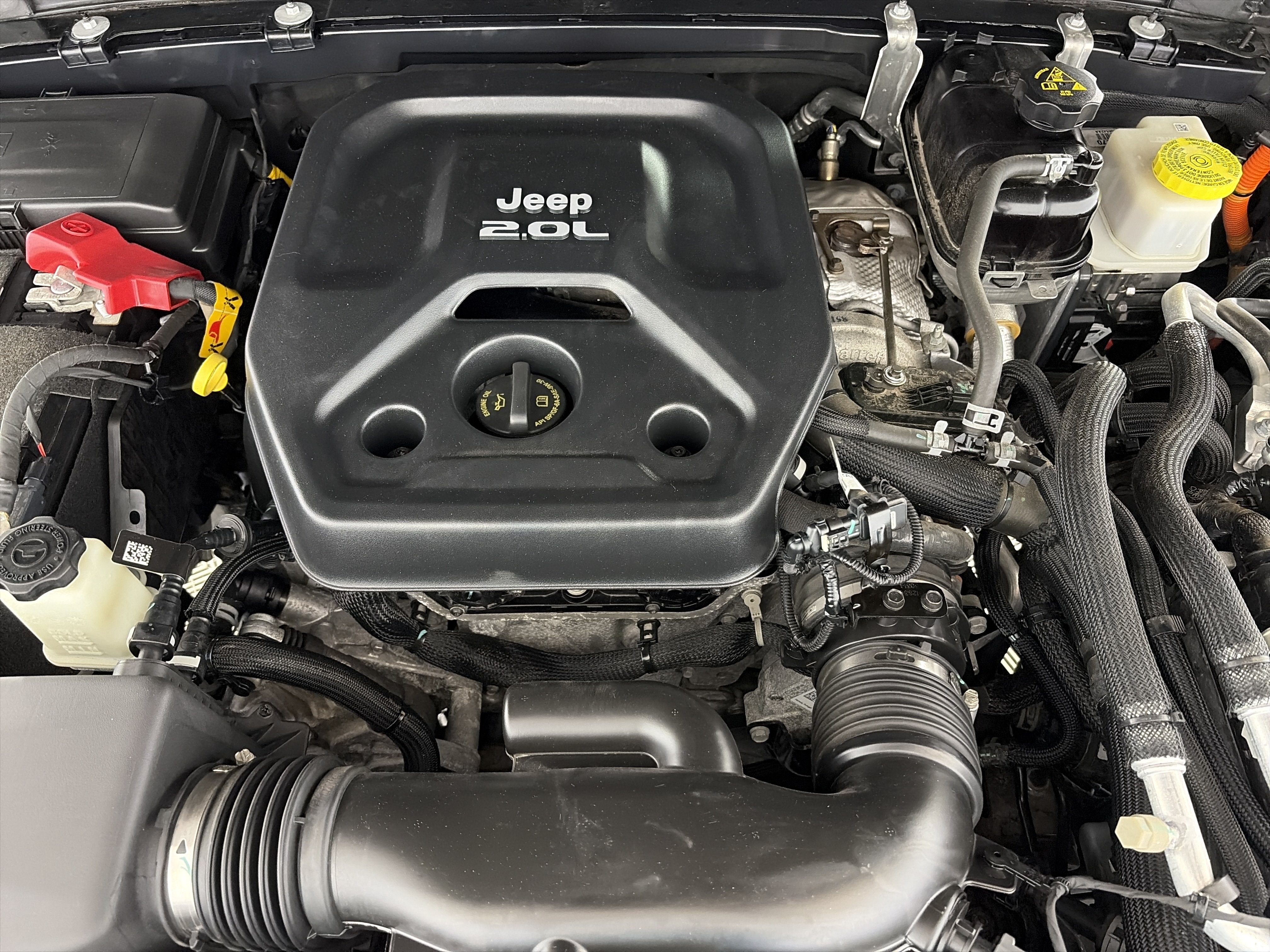 Used 2023 Jeep Wrangler Unlimited Sahara AWD/4WD image 12