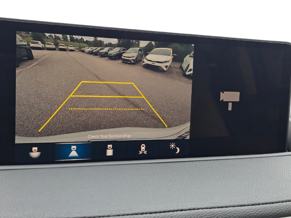 Used 2023 Acura MDX SH-AWD image 32