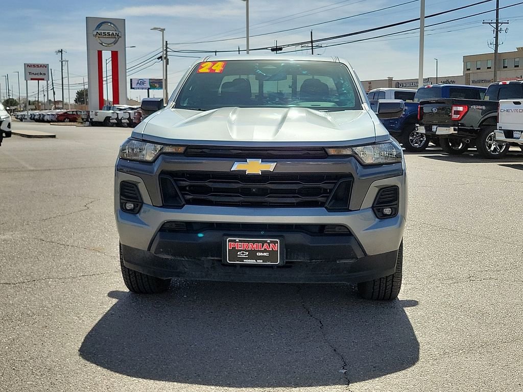 Used 2024 Chevrolet Colorado LT w/ LT Convenience Package II image 3