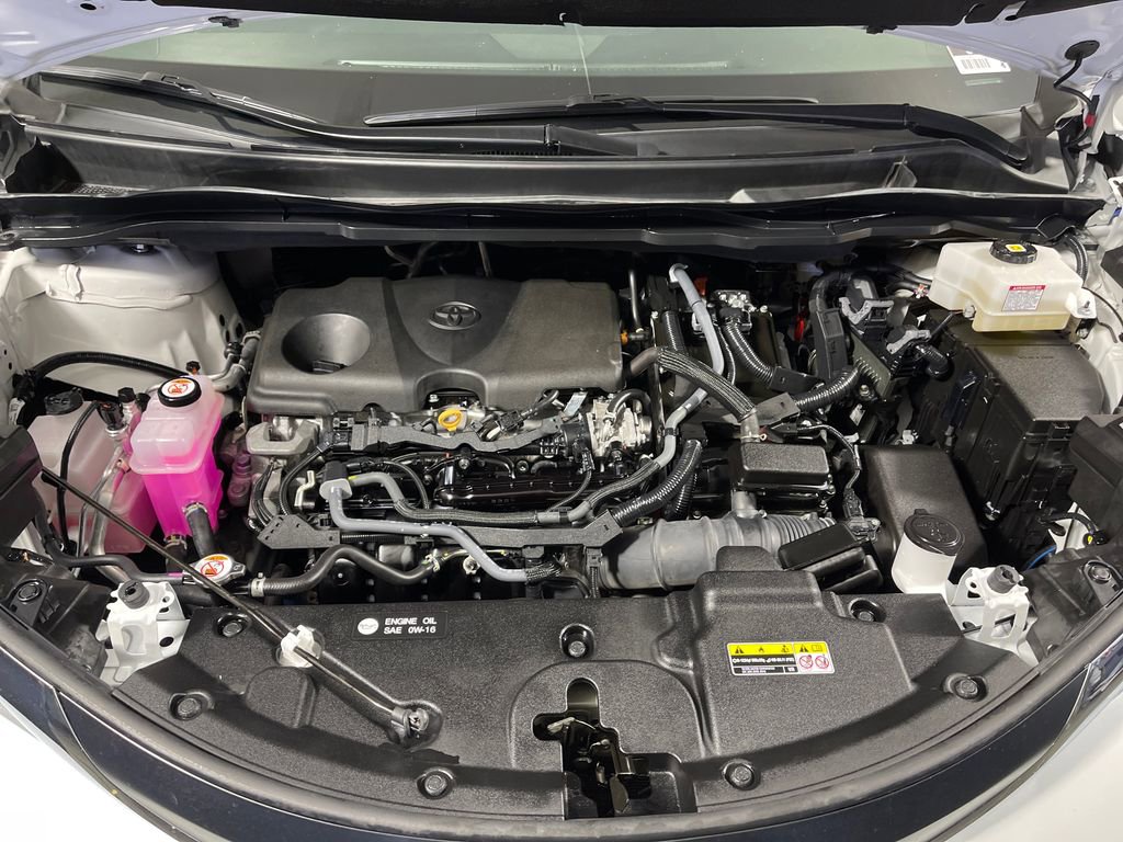 Certified 2024 Toyota Sienna XLE image 9